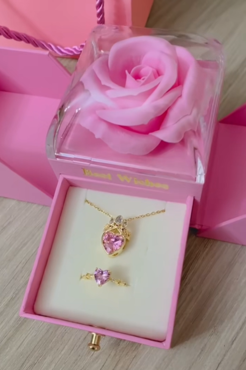 COFRE DE ROSA ETERNAS + COLLAR Y ANILLO Y CHOCOLATE 💞💑