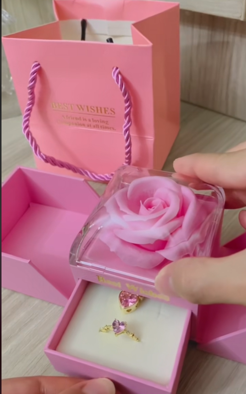 COFRE DE ROSA ETERNAS + COLLAR Y ANILLO Y CHOCOLATE 💞💑